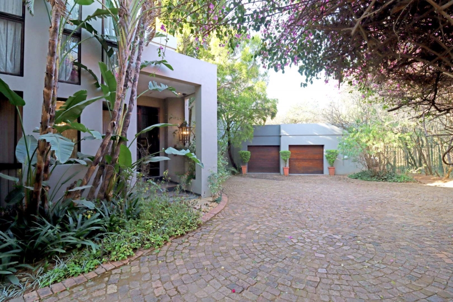 4 Bedroom Property for Sale in Hartbeespoort North West